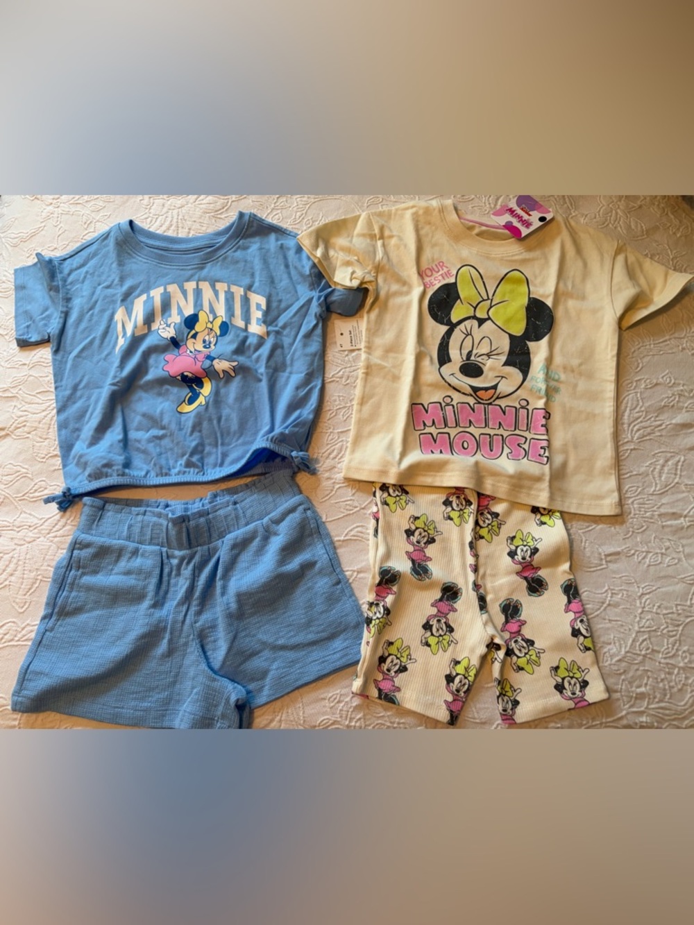 Disney Minnie Mouse girls short Sets in Blue and Cream 4T nwt